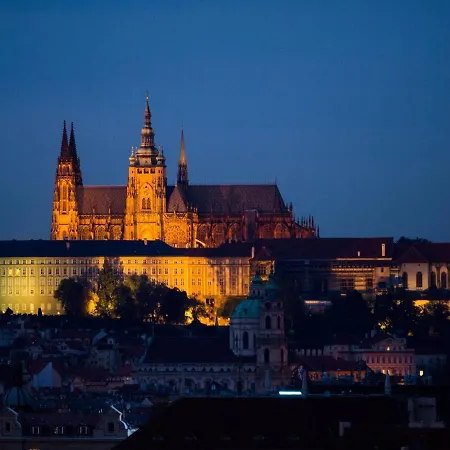 Hotel Hastal Old Town 4*