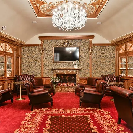 Hastal Old Town Hotel 4*