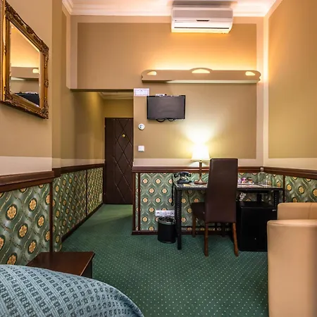 Hotel Hastal Old Town 4*