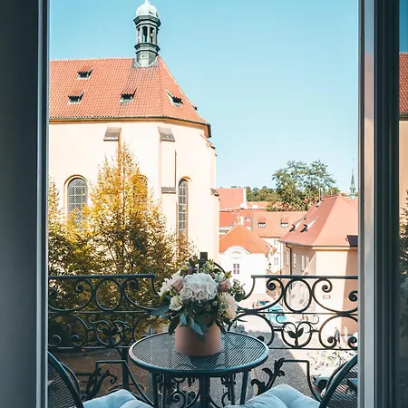 Hastal Old Town Hotel