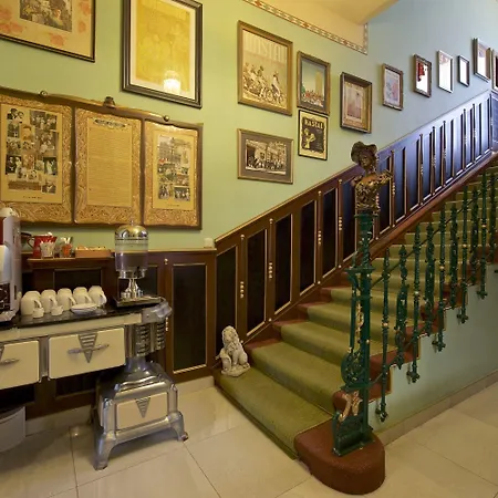 Hotel Hastal Old Town 4*