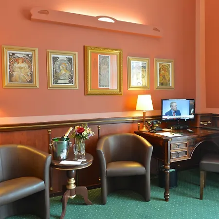 Hotel Hastal Old Town 4*