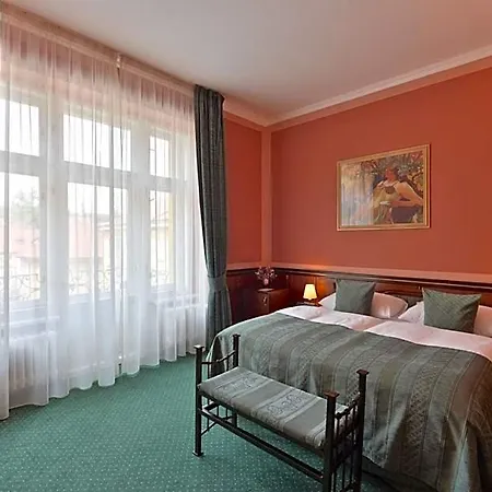 Hotel Hastal Old Town 4*