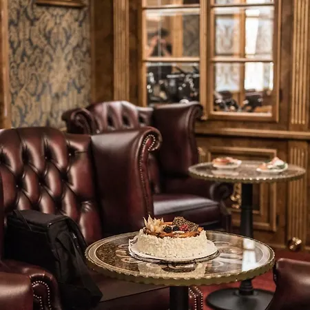 Hotel Hastal Old Town