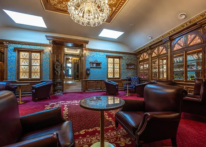 Hotel Hastal Old Town 4*