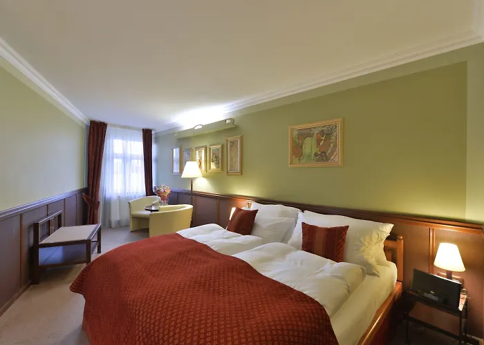 Hastal Old Town 4*