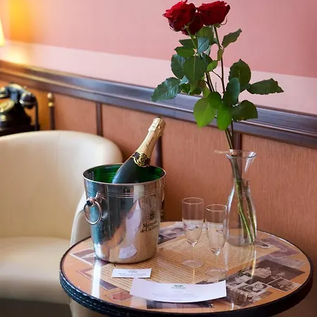 Hotel Hastal Old Town 4*