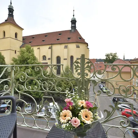 Hastal Old Town Отель