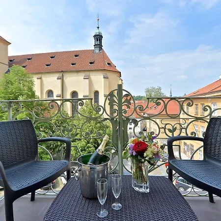 Отель Hastal Old Town Прага