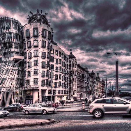 Hastal Old Town Отель