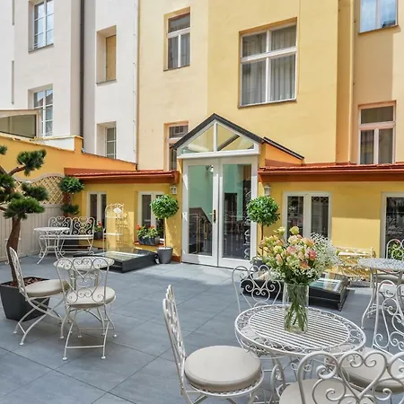 Hastal Old Town 4* Прага